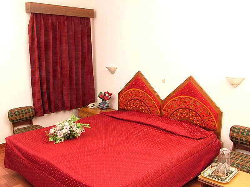 Hotel Surya, Kaiser Palace Varanasi Exterior photo
