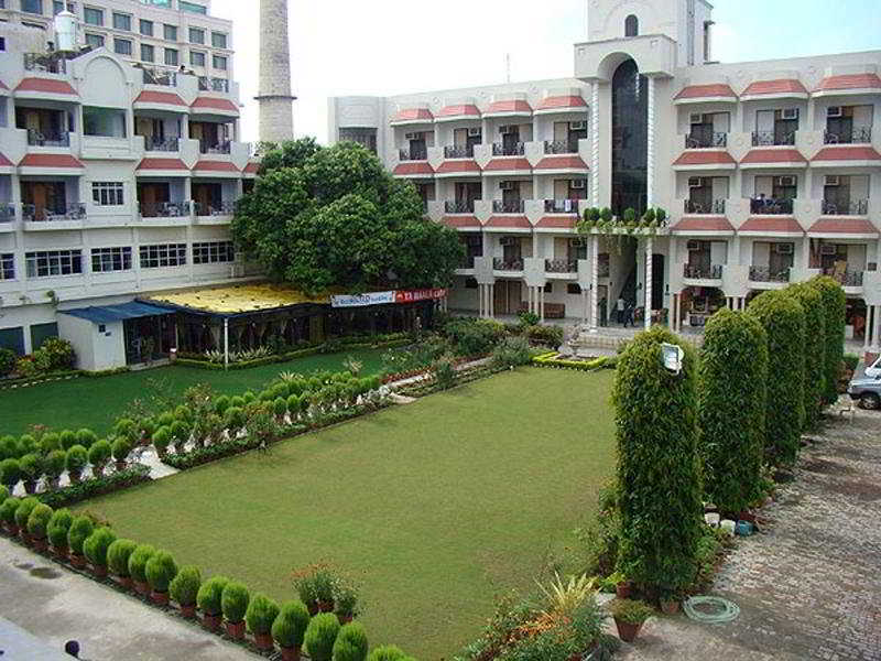 Hotel Surya, Kaiser Palace Varanasi Exterior photo